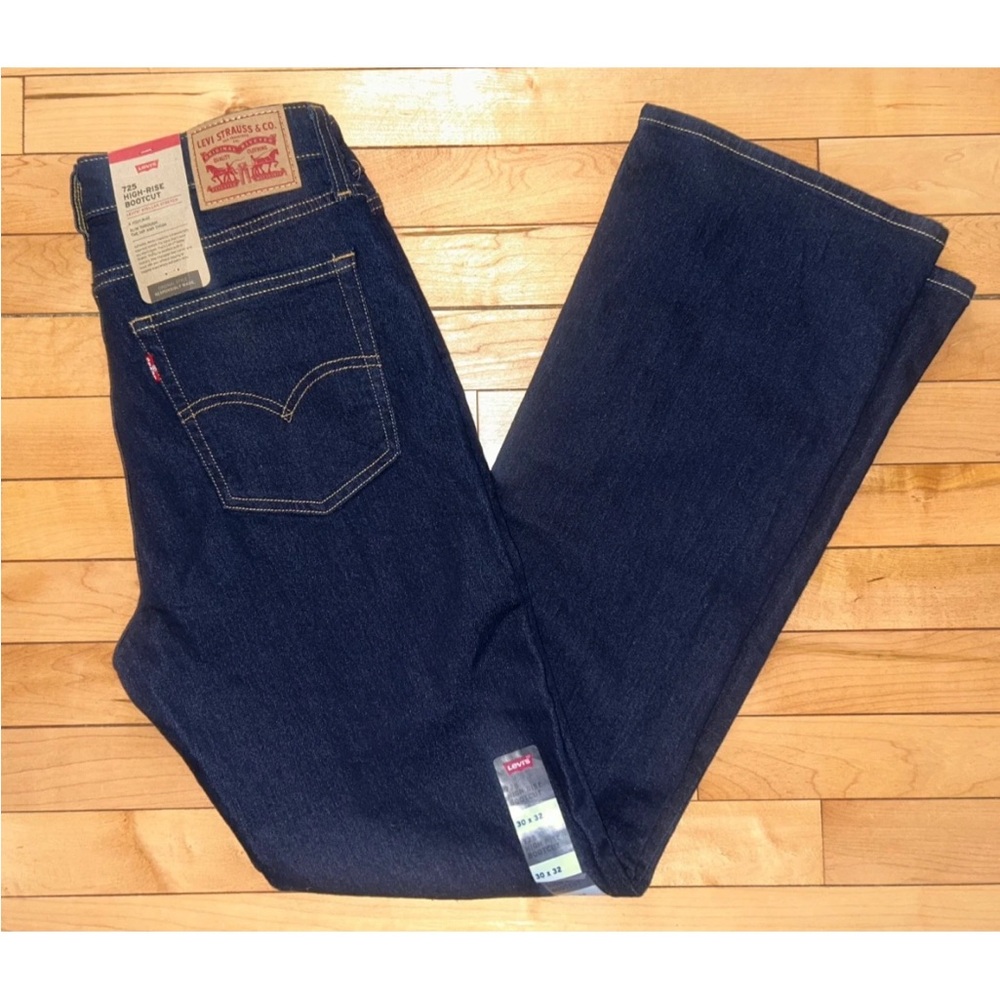 NEW! LEVI'S 725 High-Rise Bootcut Stretch Jeans in Dark Wash Size 30